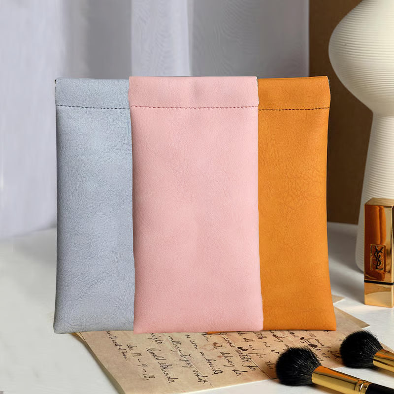 Custodia organizer in pelle con chiusura a scatto